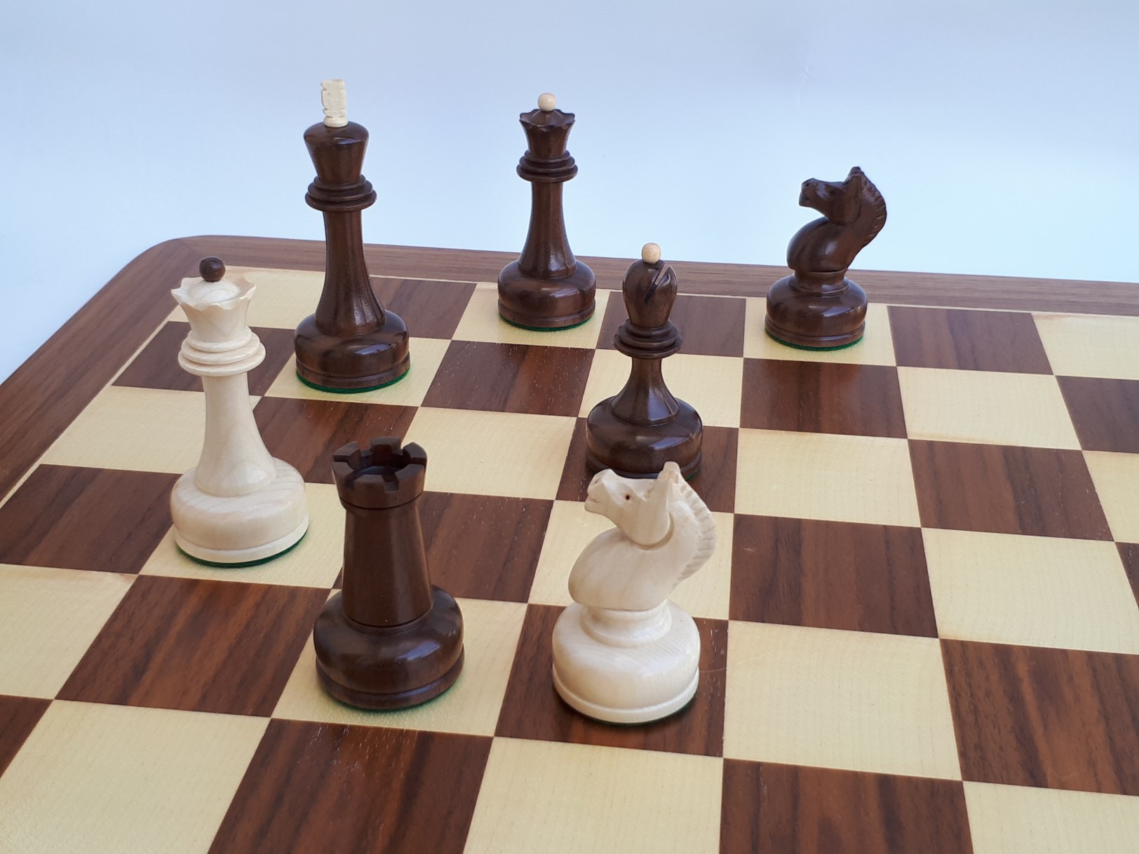 1962 SOVIET CHAMPIONSHIP TAL - maple & walnut - chess pieces