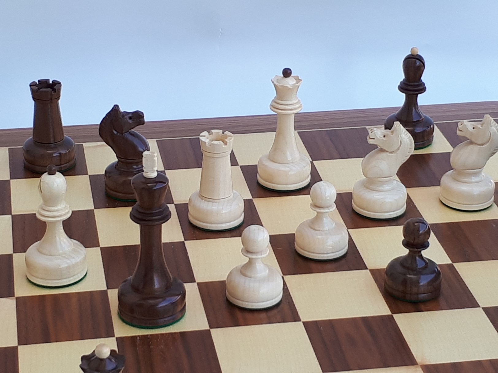 1962 SOVIET CHAMPIONSHIP TAL - maple & walnut - chess pieces